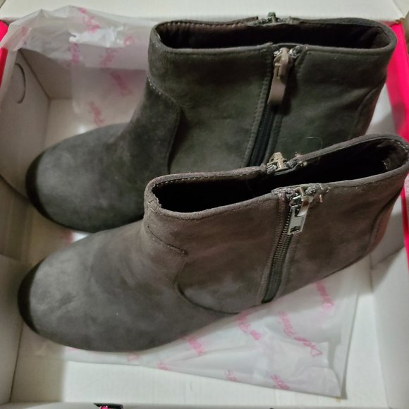 Wedge Ankle Booties - Picture 5 of 9